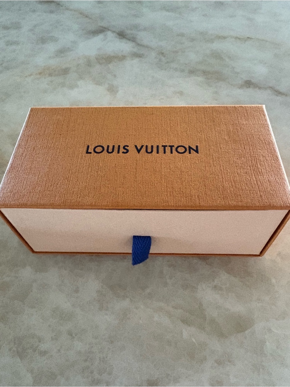 Louis Vuitton Black Aviator Sunglasses - Signature Detail - Picture 10 of 10
